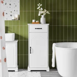 Badezimmerschrank mit verstellbaren Einlegeböden und offenen Regalen in Weiß BZR207-W