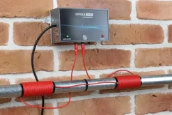 Entkalkungssystem Impuls Home 25. Impuls-Entkalker bis 1” oder 25 mm Rohrdurchmesser und max. Durchfluss von 1,2 m³/h.