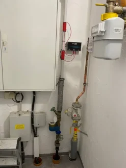Entkalkungssystem Impuls Home 32. Impuls-Entkalker bis 1-¼ Zoll oder 32 mm Rohrdurchmesser und max. Durchfluss von 1,8 m³/h