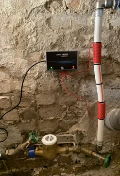 Entkalkungssystem Impuls Home 32. Impuls-Entkalker bis 1-¼ Zoll oder 32 mm Rohrdurchmesser und max. Durchfluss von 1,8 m³/h