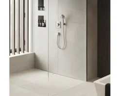 Fertigset Duschrinne hansgrohe RainDrain Minimalistic 700 mm chrom Wandmontage 56219000 ohne Grundkörper