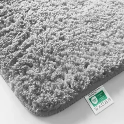 FLOORDIREKT Badematte Sky - Flauschiger Badvorleger mit dichtem Flor - Eckig - Silbergrau - 50 x 80 cm