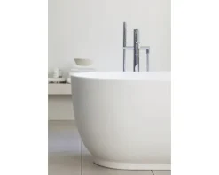 Freistehende Badewanne DURAVIT Luv 85 x 180 cm mit nahtloser Verkleidung, Fußgestell und Ab- und Überlaufgarnitur weiß matt 700434000000000