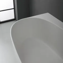 Halbfreistehende ovale Mineralguss- Badewanne, weiße Ausführung | Luisa