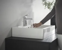 hansgrohe Waschtischarmatur VERNIS SHAPE 100 CoolStart chrom mit Zugstangen-Ablaufgarnitur 71594000