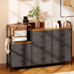 HOMCOM Kommode Schrank mit 8 Schubladen aus Vliesstoff Aufbewahrungsschrank mit Ladestation Haken Stahlrahmen Schubladenschrank für Schlafzimmer, Wohnzimmer, Rustikal-Braun+Schwarz