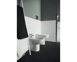 Ideal Standard Stand-WC i.life A Tiefspüler ohne Spülrand weiß glänzend ohne WC-Sitz T452501