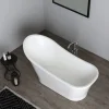 Kleine freistehende Badewanne im klassischen Stil | Arisa