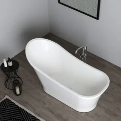 Kleine freistehende Badewanne im klassischen Stil | Arisa