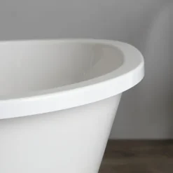 Kleine freistehende Badewanne im klassischen Stil | Arisa