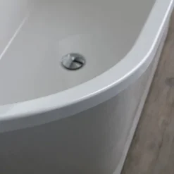 Kleine freistehende Badewanne im klassischen Stil | Arisa