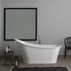 Kleine freistehende Badewanne im klassischen Stil | Arisa