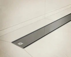 Lineare Edelstahl-Duschrinne für bodengleiche Dusche 60 cm x 6,5 - 61 l/min schwarzer spiegel
