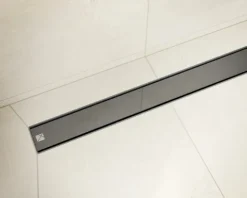 Lineare Edelstahl-Duschrinne für bodengleiche Dusche 40 cm x 6,5 - 61 l/min schwarzer spiegel