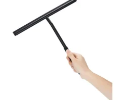 REIKA Duschabzieher TONE mattschwarz pulverbeschichtet inkl. Halter aus Silikon