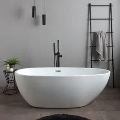 Weiße freistehende Badewanne | Alexandra