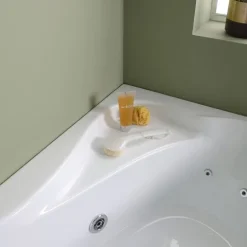 Whirlpool-Eckbadewanne in weißer Ausführung, rechte Variante | Ambra